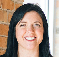 Sophie Hartwell, asiakaspalvelutiimin johtaja, henkilökuva